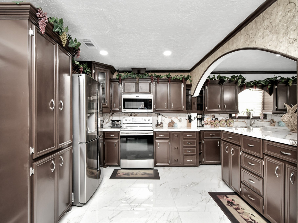 Extraordinary Traditional Kitchen
