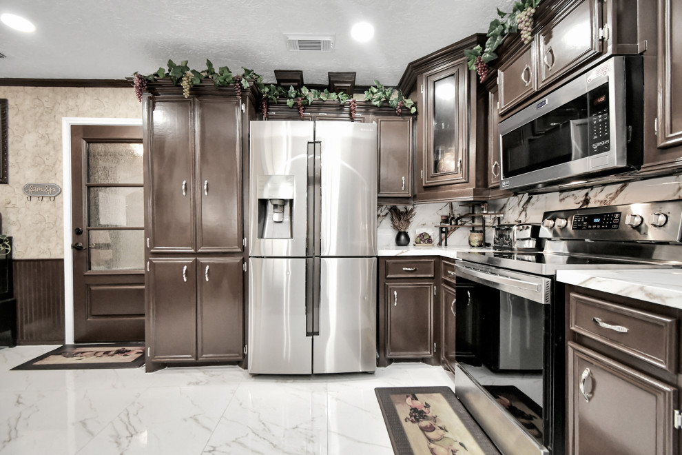 Extraordinary Traditional Kitchen
